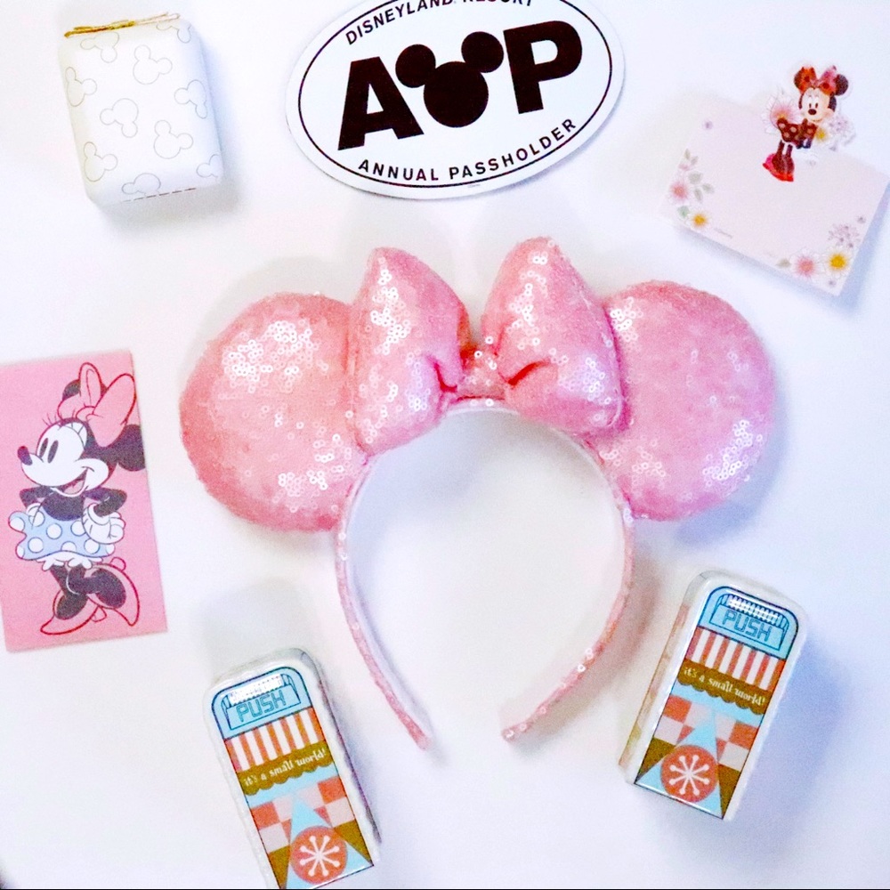 Minnie Mouse Ears Pink Sequin with Puffy Pink Bow
